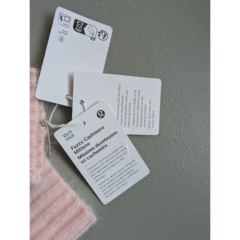 NWT Lululemon Fuzzy Cashmere Mittens Size XS/S Butter Pink